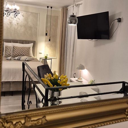 Studio Apartment Lily Ровинь Экстерьер фото